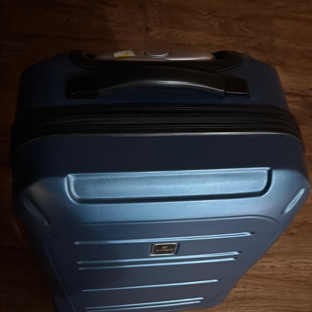 Blue Tag Shell Suitcase With Wheels - image 2